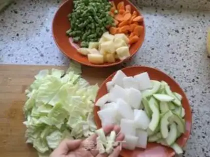 Make Sian meatball spicy soup step 10