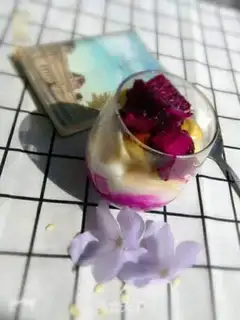 Make The yogurt cup step 6