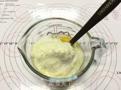 Make Coconut leaf-shaped bread step 5