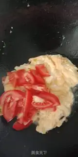 Make Tomato fried eggs step 3