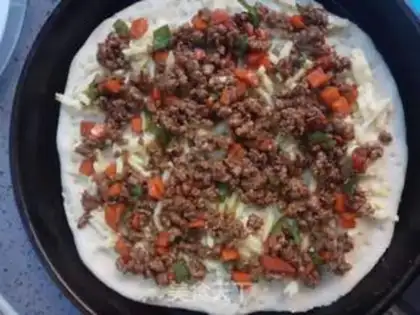Make Black pepper beef pizza step 7