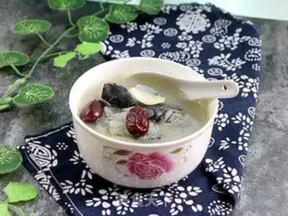 Make Silver-eared rooster soup step 4