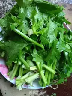 Make Tofu fried celery step 0