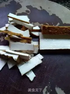 Make Tofu fried celery step 1