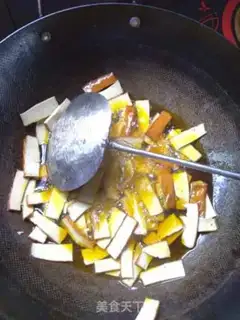 Make Tofu fried celery step 3