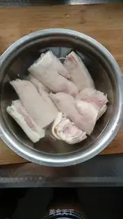 Make Pork hoof step 0