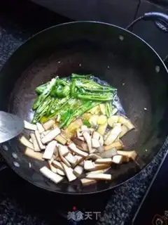 Make Tofu fried celery step 4
