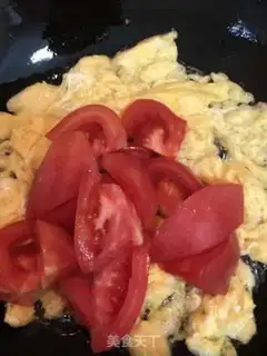 Make Smelt tomato fried eggs step 3