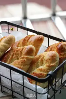 Make Coconut leaf-shaped bread step 25