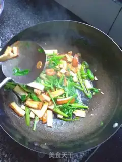 Make Tofu fried celery step 7