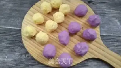 Make The potato coconut moon cake step 5