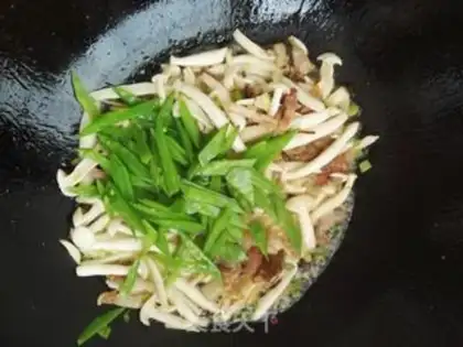 Make White mushrooms. Dutch beans step 7