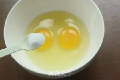 Make Steaming eggs step 2