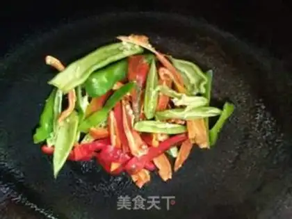 Make Cream pepper fried sausage step 2