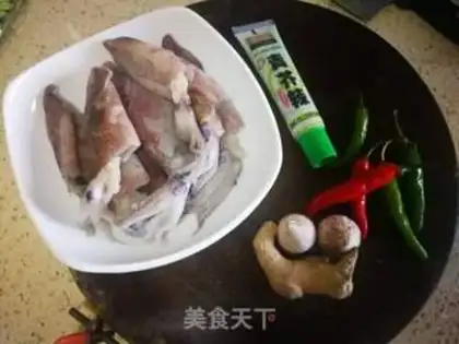 Make Spicy little squid step 0