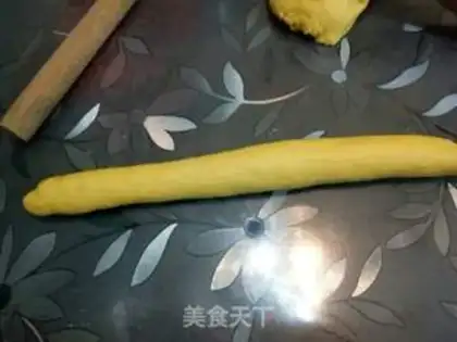 Make Cut the pumpkin buns step 8