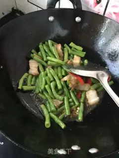 Make Puffed with beans step 13