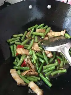 Make Puffed with beans step 14