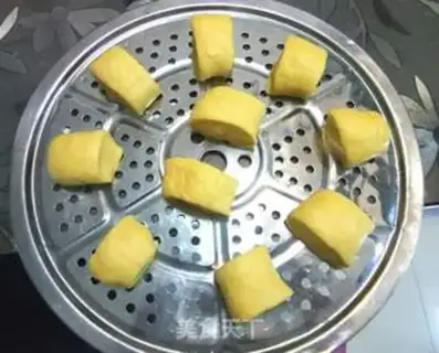 Make Cut the pumpkin buns step 10