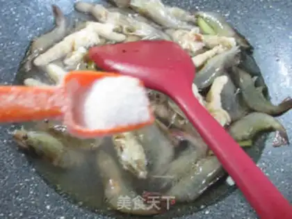 Make Chicken claws burning shrimp step 6