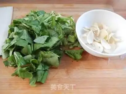 Make Peanut lilies step 3