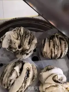 Make Black sesame roll step 11