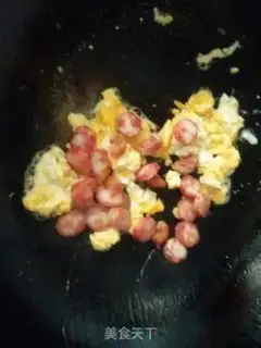 Make Sausage egg fried rice step 2