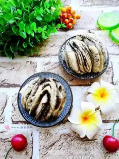 Make Black sesame roll step 13