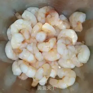 Make Vietnamese shrimp rolls step 5