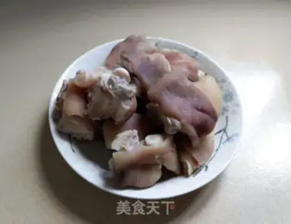 Make Soy pig hoofs step 2