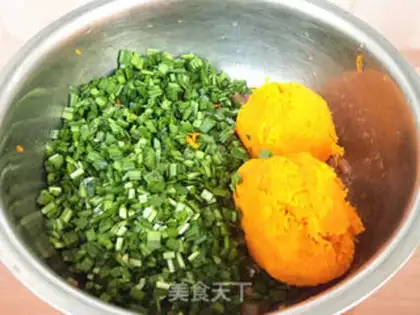 Make Shrimp, pumpkin, pan paste step 6