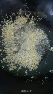 Make Garlic shrimp cabbage step 3