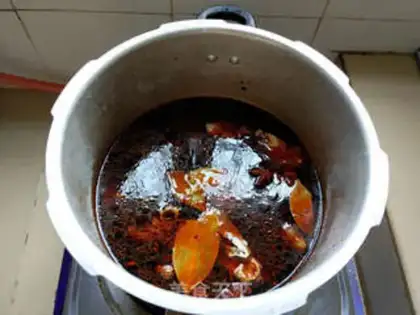 Make Soy pig hoofs step 5