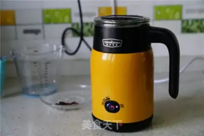 Make Red-tree cedar tea step 4