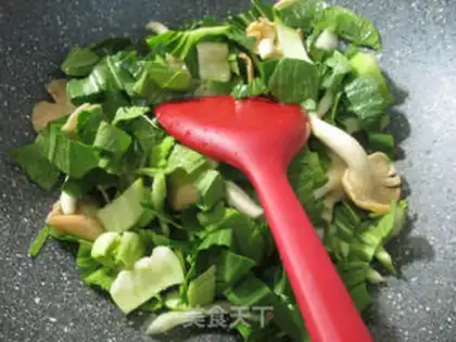 Make Soo-jeong-goo-choo-choo step 1