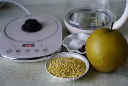 Make Pear tea step 0