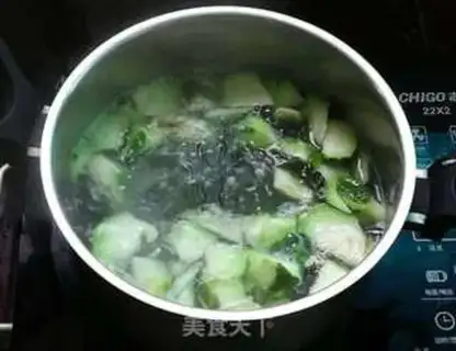 Make Cream shrimp, white melon soup step 6