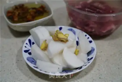Make Beef mushroom noodles step 1