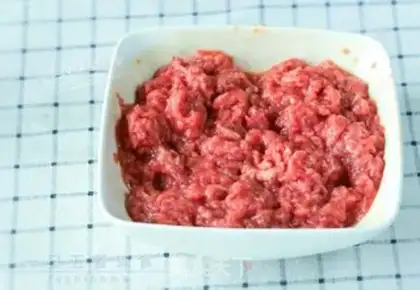 Make Tomato beef sauce step 3