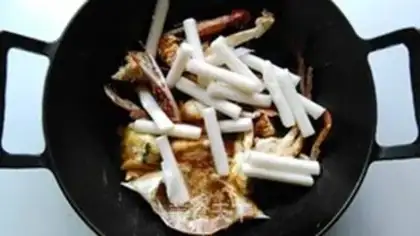 Make Crab-burned pastry step 6