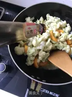 Make Tomato blossoms step 6