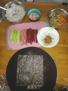 Make Seafood sausage sushi step 0