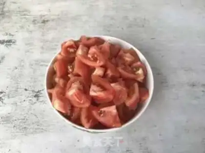 Make Tomato sauce pasta step 1