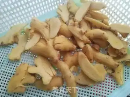 Make Pig-legged ginger an egg step 0
