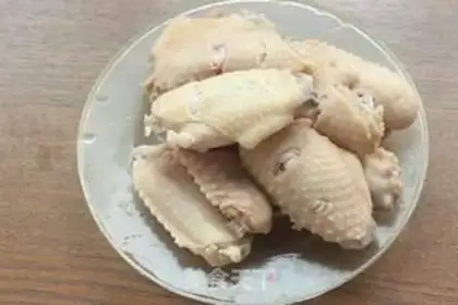 Make Coke chicken wings step 1