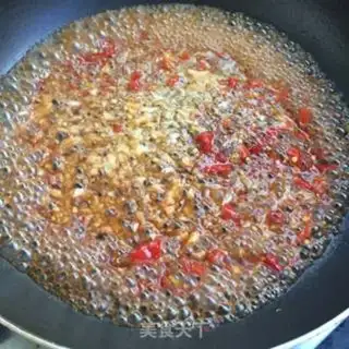 Make Scratches of pepper and garlic step 3