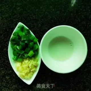 Make Fresh Lotus fried the tarts step 2