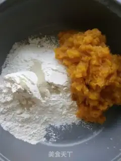 Make Pumpkin buns step 1