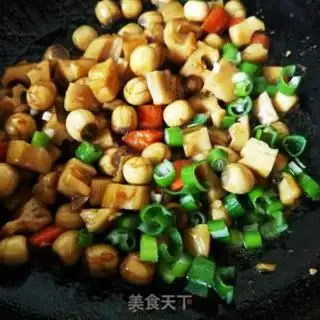 Make Fresh Lotus fried the tarts step 8