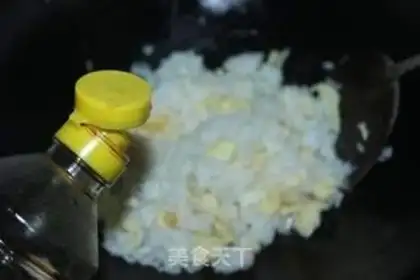 Make Soy sauce, fried rice step 5